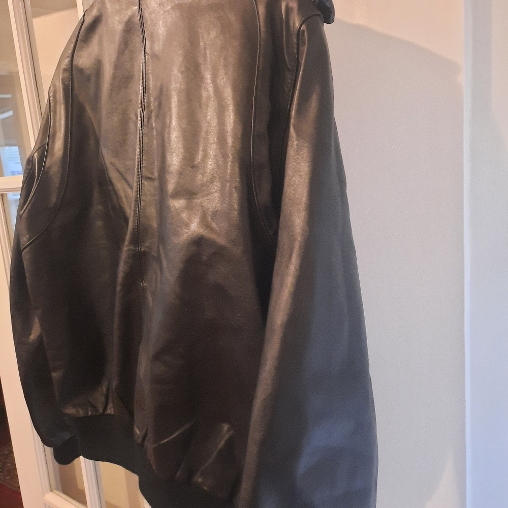 Men's Black Leather Jacket - Picture 8 of 16